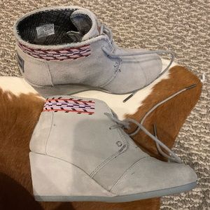 TOMS grey suede wedges size 5.5
